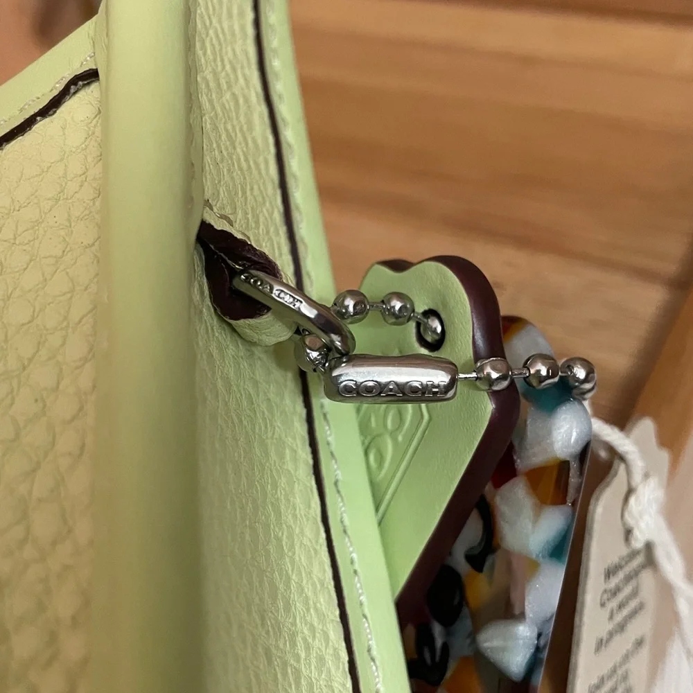 Coachtopia Ergo Lime Green Shoulder Bag NWT - Picture 9 of 17